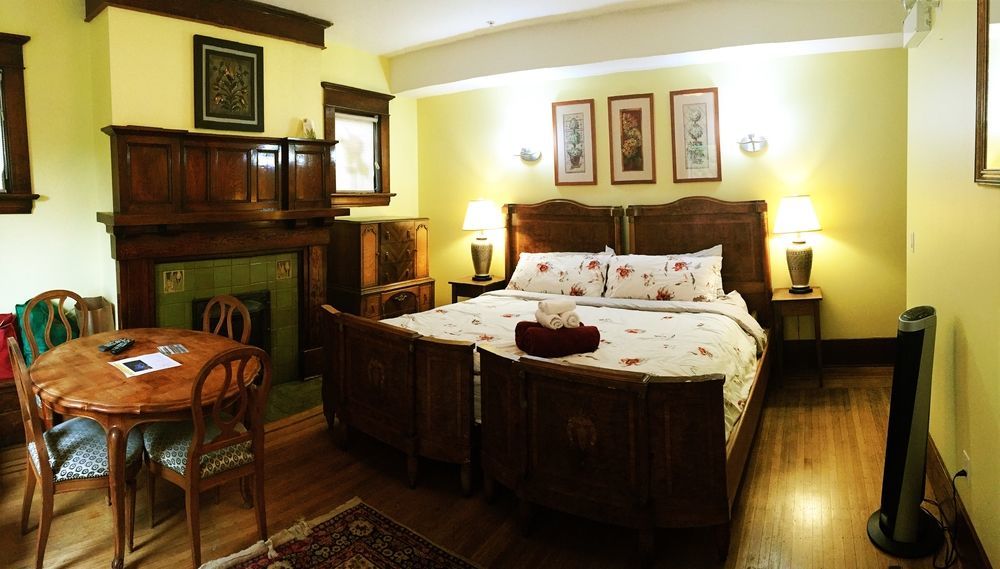 The Manor Guest House バンクーバー エクステリア 写真
