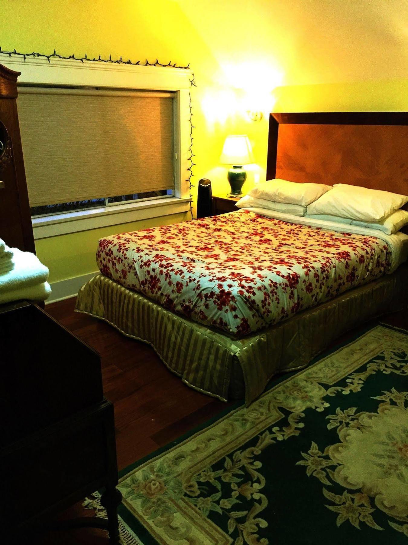 The Manor Guest House バンクーバー エクステリア 写真