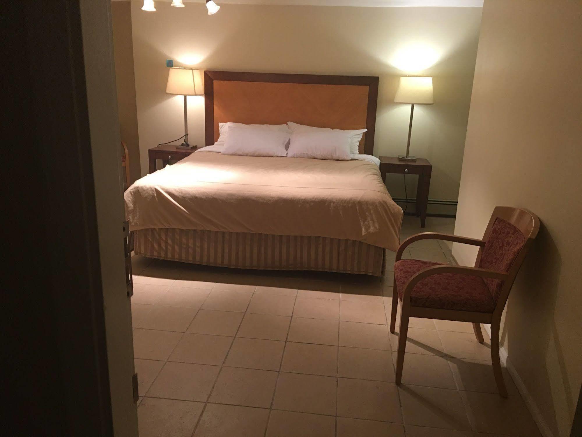 The Manor Guest House バンクーバー エクステリア 写真